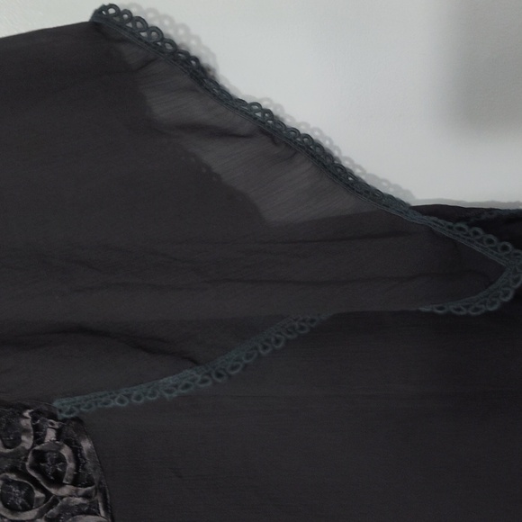 Love notes black sheer shirt with lace neckline size small - Picture 7 of 9
